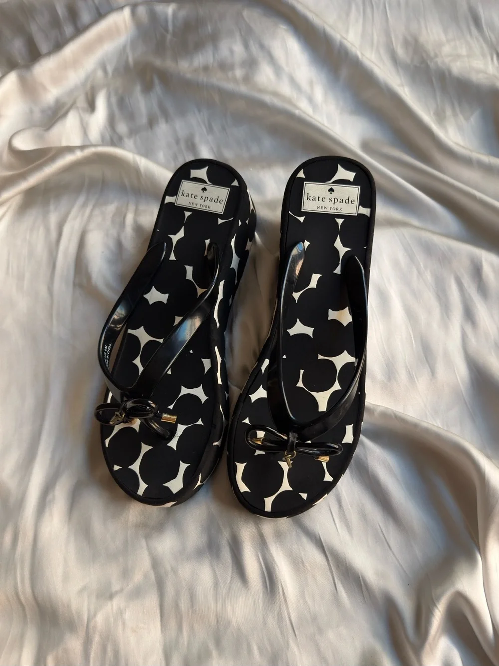 kate spade New York Black & White Patterned Jelly Flip Flops